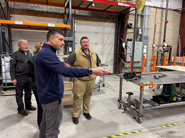 Superior Electric Great Lakes Company Hosts Rep. Tom Barrett